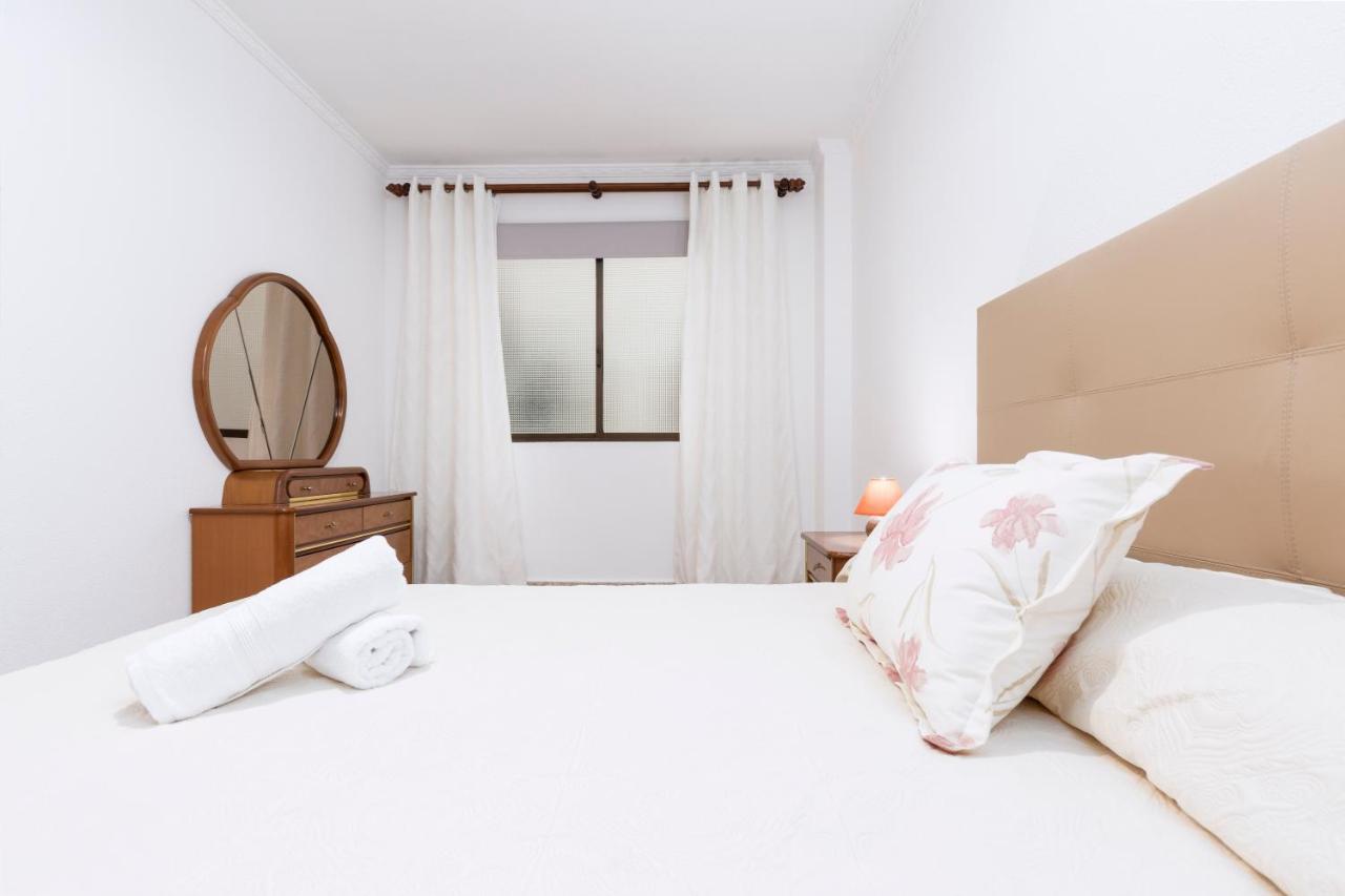 Home2Book Cozy Apt Near The Beach In Гран Тарахал Екстериор снимка